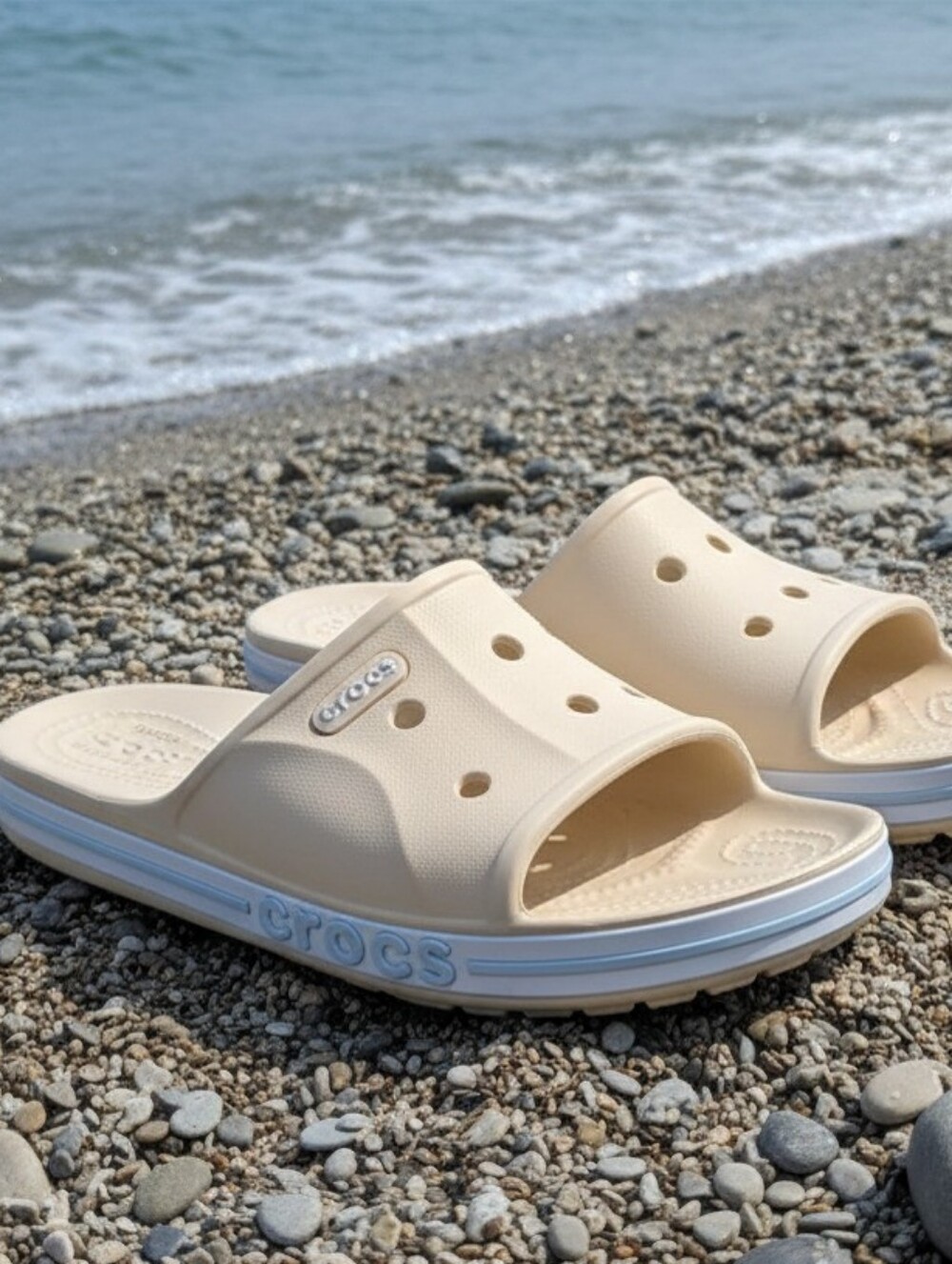Crocs Unisex Bayaband Slide Sandals - Cream & Light Blue